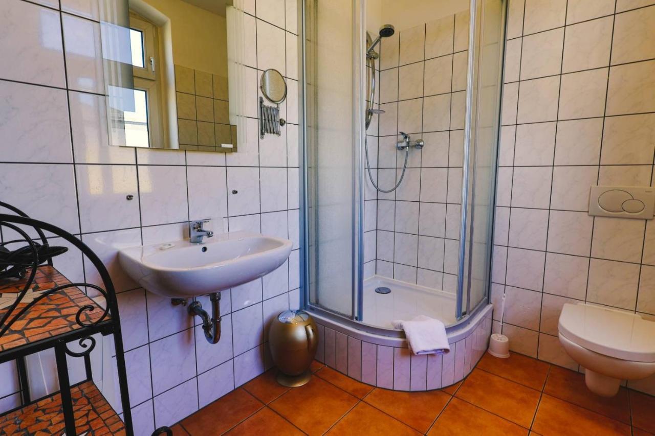Ryde & Hyde Budget Hotel Дрезден Екстериор снимка
